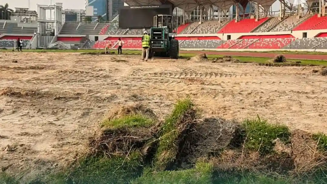 মাত্র ৮ ম্যাচেই কঙ্কালসার বঙ্গবন্ধু স্টেডিয়াম, কেন তুলে ফেলা হচ্ছে ঘাস?
