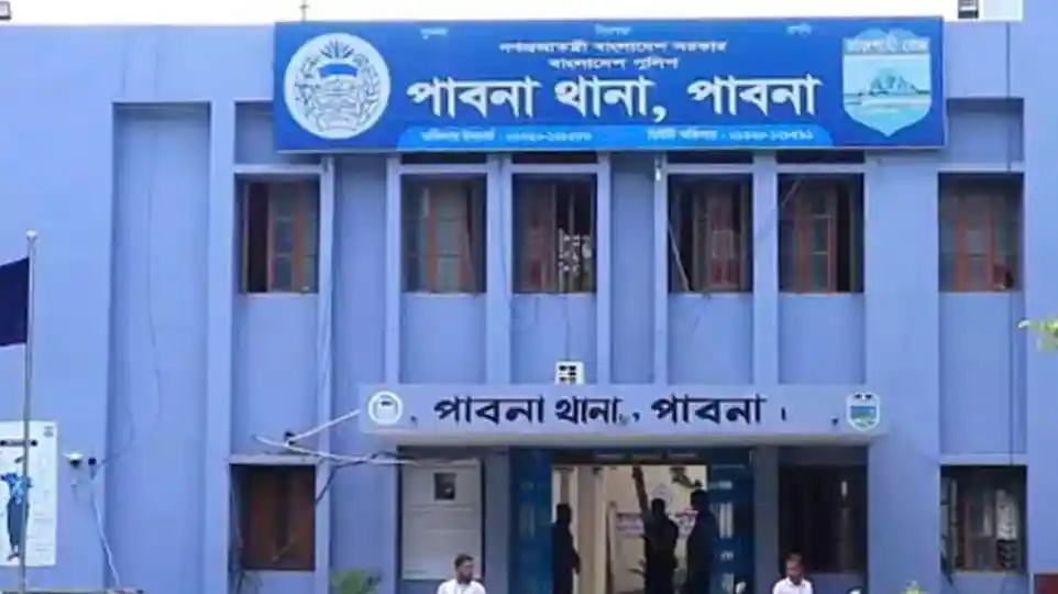 পাবনায় নিখোঁজ গরু ব্যবসায়ীর লাশ উদ্ধার: শরীরে পোড়া ক্ষত, বজ্রপাতের ধারণা পুলিশের