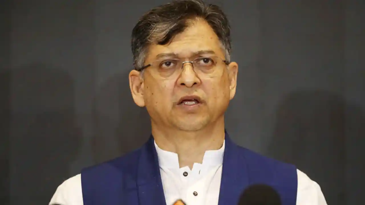 জুলাই সনদ অনুযায়ী জামায়াতই পাচ্ছে ডেপুটি স্পিকার: স্বরাষ্ট্রমন্ত্রী